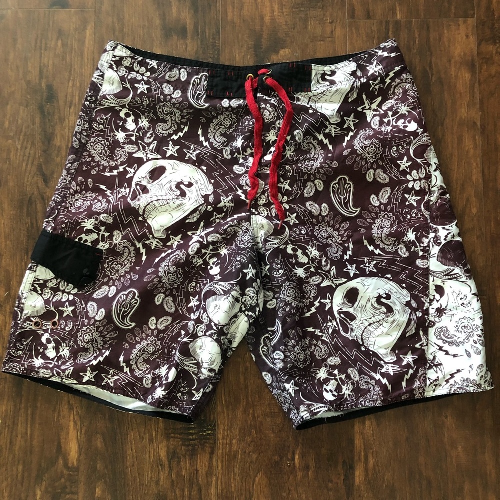 Joe boxer skull/paisley print swim trunks